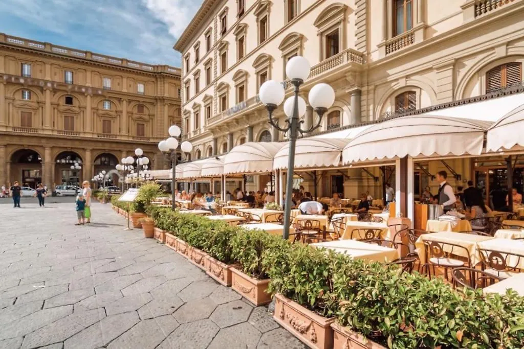Chic Apartment Oriuolo At The Duomo Firenze