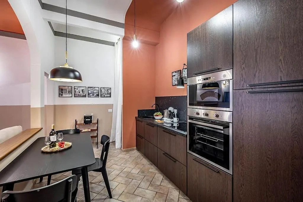 Chic Apartment Oriuolo At The Duomo Florence Italy