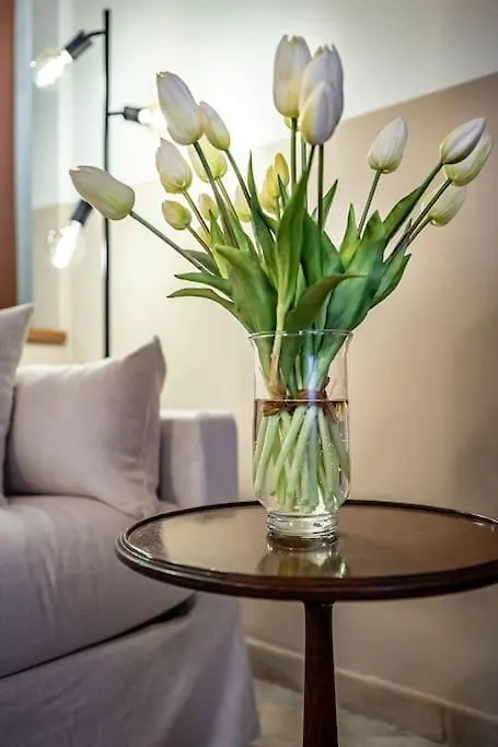 Chic Apartment Oriuolo At The Duomo Florence
