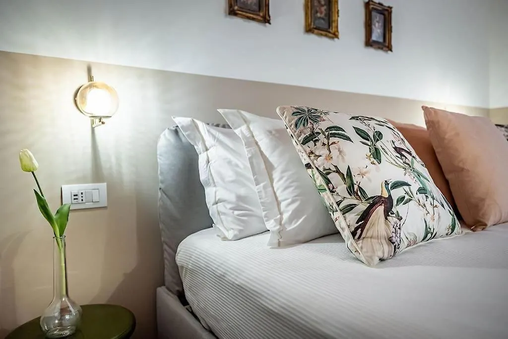 Chic Apartment Oriuolo At The Duomo Florence 0*,  Italy