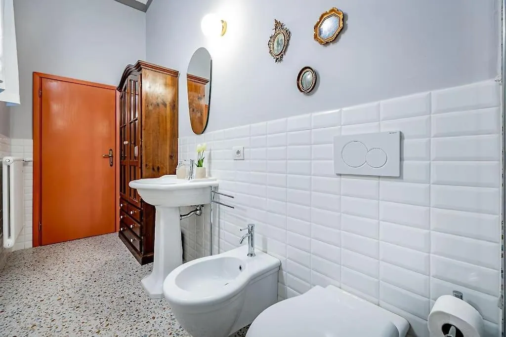 Chic Apartment Oriuolo At The Duomo Florence