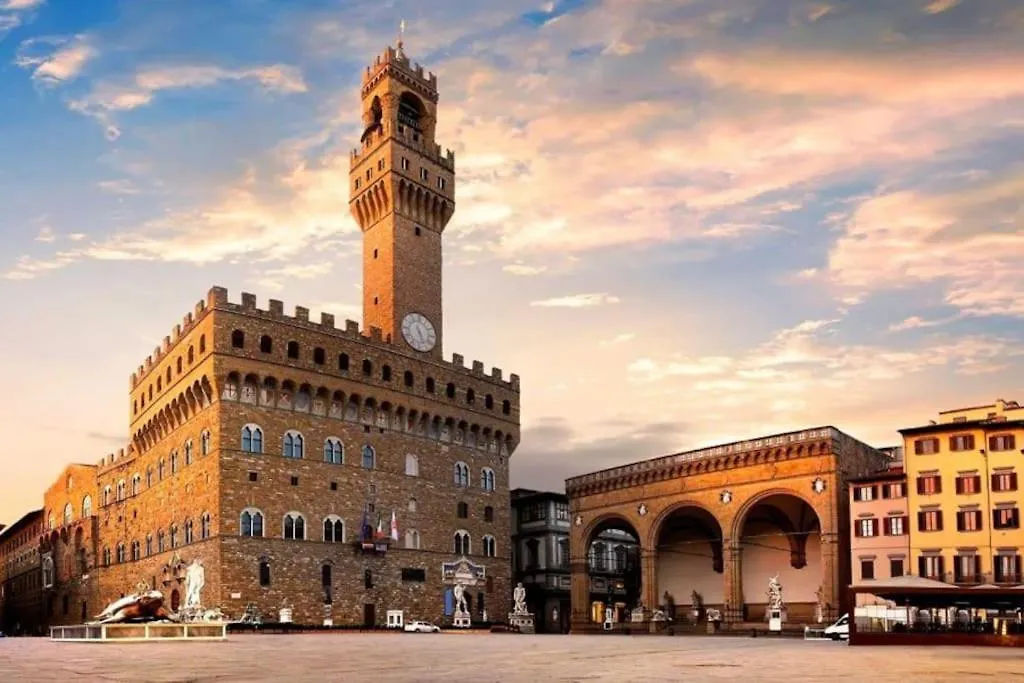 Chic Apartment Oriuolo At The Duomo Florence