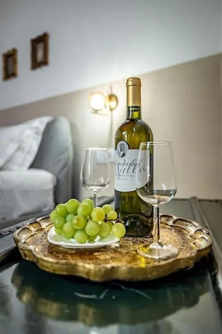 Chic Apartment Oriuolo At The Duomo Florence